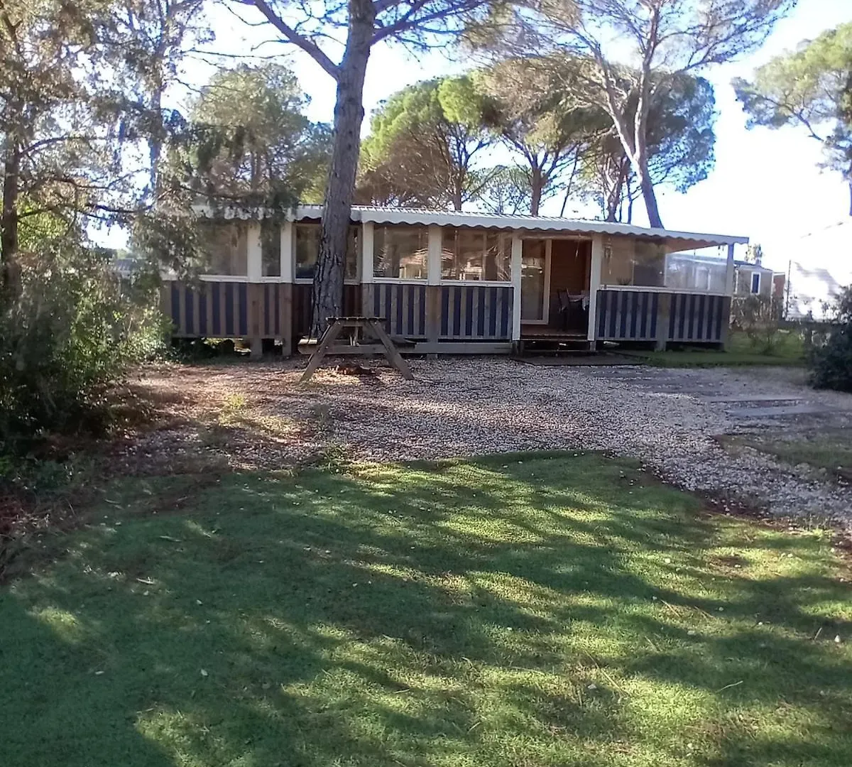 Mobil-Home, 6 Pers, 3 Ch, 2 Sdb, Oasis Village 5 Etoiles Puget-sur Argens Holiday home