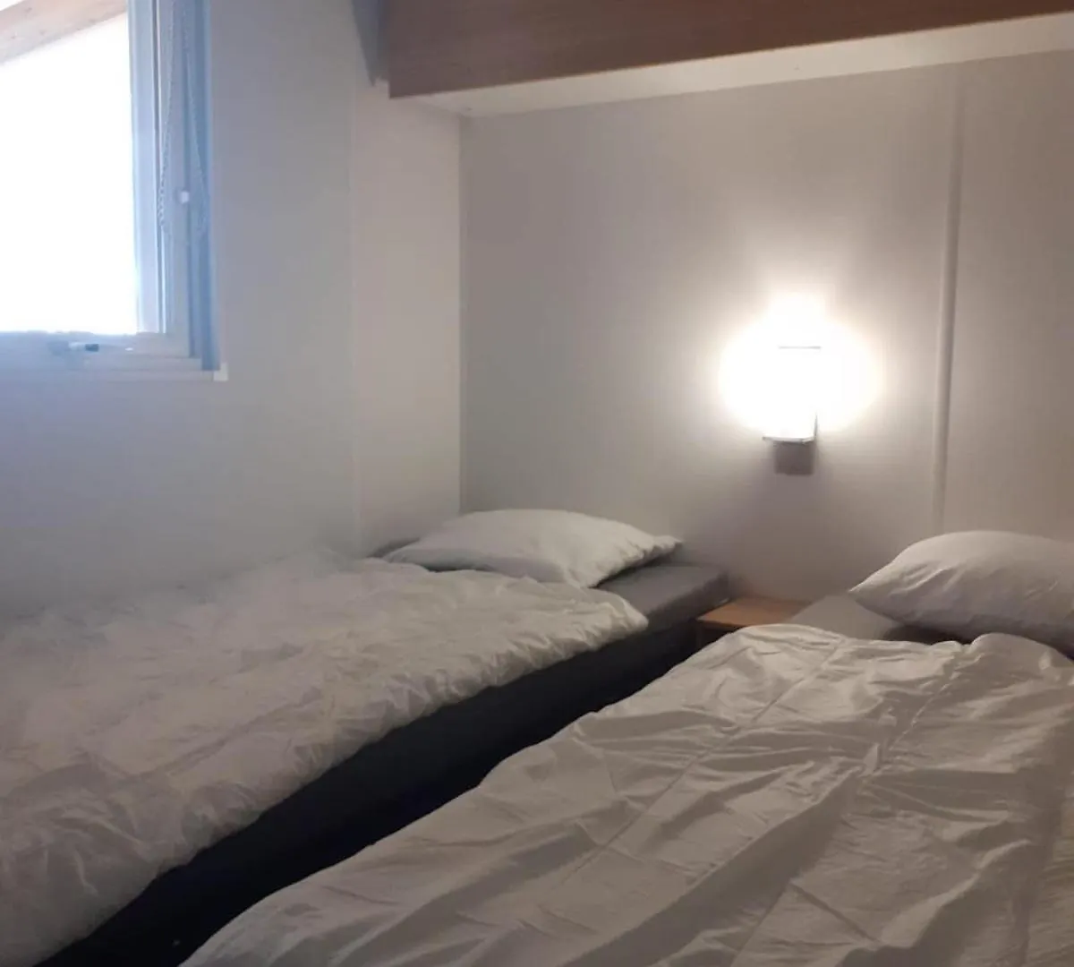 Mobil-Home, 6 Pers, 3 Ch, 2 Sdb, Oasis Village 5 Etoiles Puget-sur Argens Holiday home