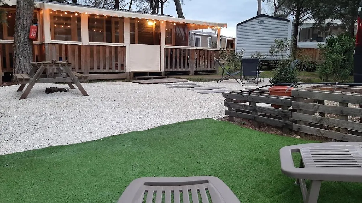 Mobil-Home, 6 Pers, 3 Ch, 2 Sdb, Oasis Village 5 Etoiles Puget-sur Argens 0*,