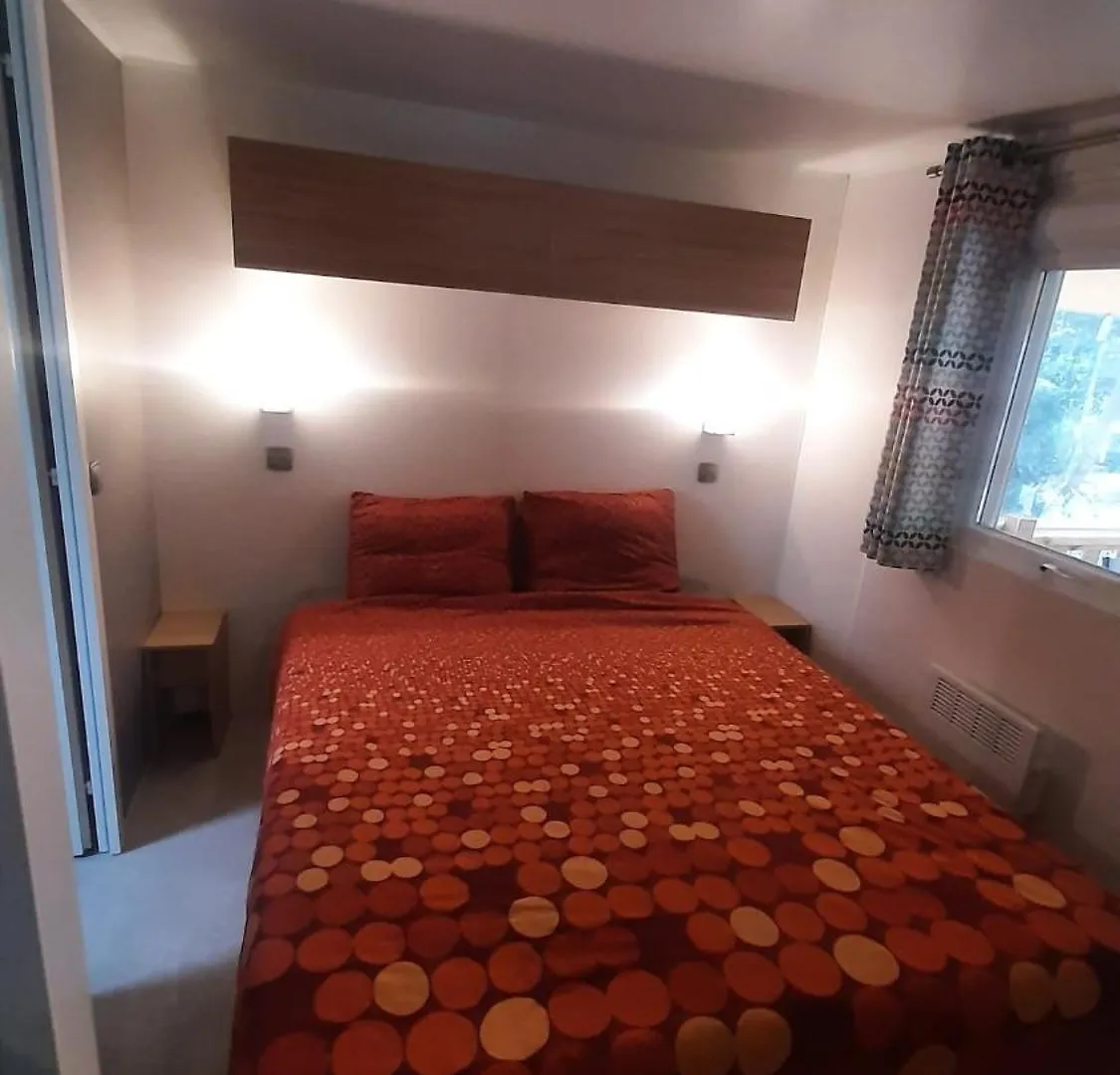 Mobil-Home, 6 Pers, 3 Ch, 2 Sdb, Oasis Village 5 Etoiles Puget-sur Argens 0*,  France
