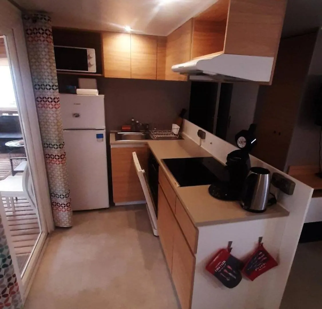 Mobil-Home, 6 Pers, 3 Ch, 2 Sdb, Oasis Village 5 Etoiles Puget-sur Argens France