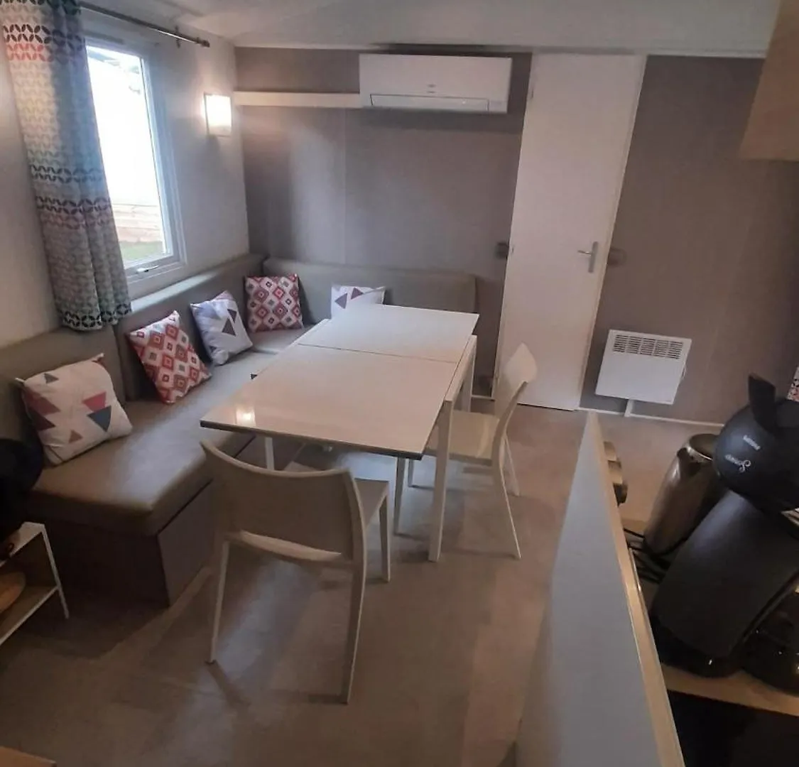 Mobil-Home, 6 Pers, 3 Ch, 2 Sdb, Oasis Village 5 Etoiles Puget-sur Argens